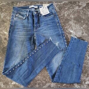Zara Size 34 Mid Rise Blue Skinny Jeans with Studs and Rhinestones